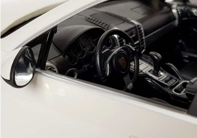 Auto R/C Porsche Cayenne Rastar 1:14 Białe Import LEANToys